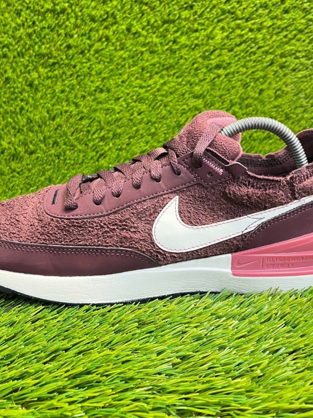 Nike Waffle One SE Burgundy Crush Womens Size 10.5 Athletic Shoes Sneakers - Picture 2 of 11